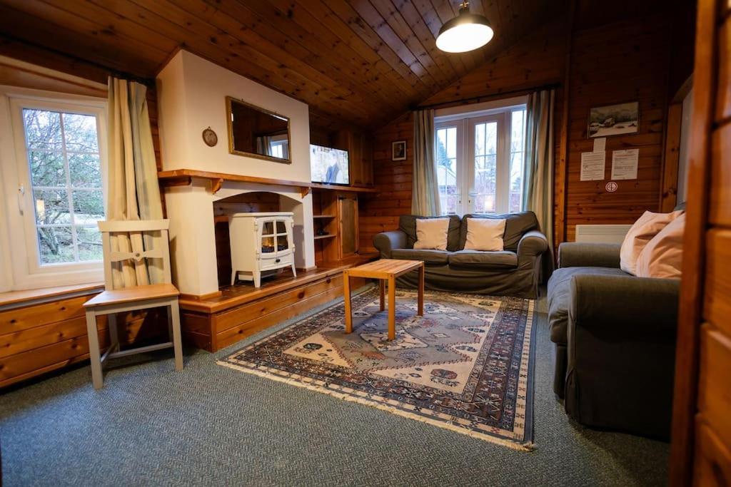 Cozy Norwegian Style Log Cabin In Rural Snowdonia - 2 Bedrooms & Parking By Seren Short Stays Ffestiniog Bagian luar foto