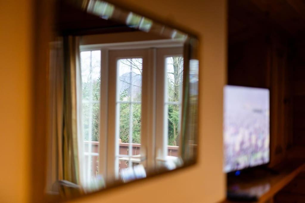 Cozy Norwegian Style Log Cabin In Rural Snowdonia - 2 Bedrooms & Parking By Seren Short Stays Ffestiniog Bagian luar foto