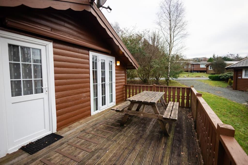 Cozy Norwegian Style Log Cabin In Rural Snowdonia - 2 Bedrooms & Parking By Seren Short Stays Ffestiniog Bagian luar foto